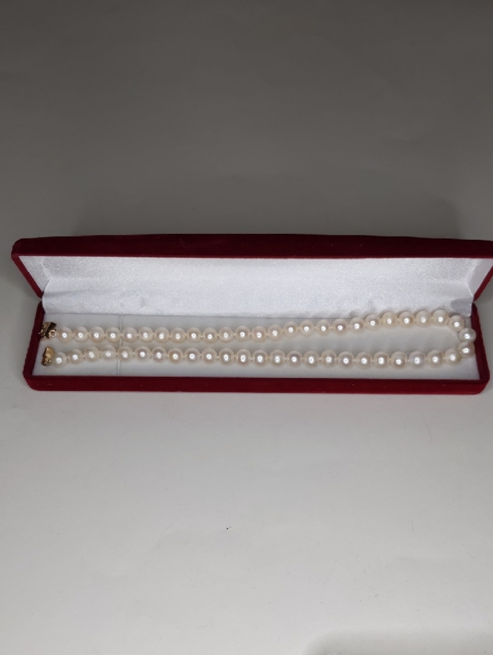 Elegant White Pearl Strand Necklace - NEW + FREE GIFT